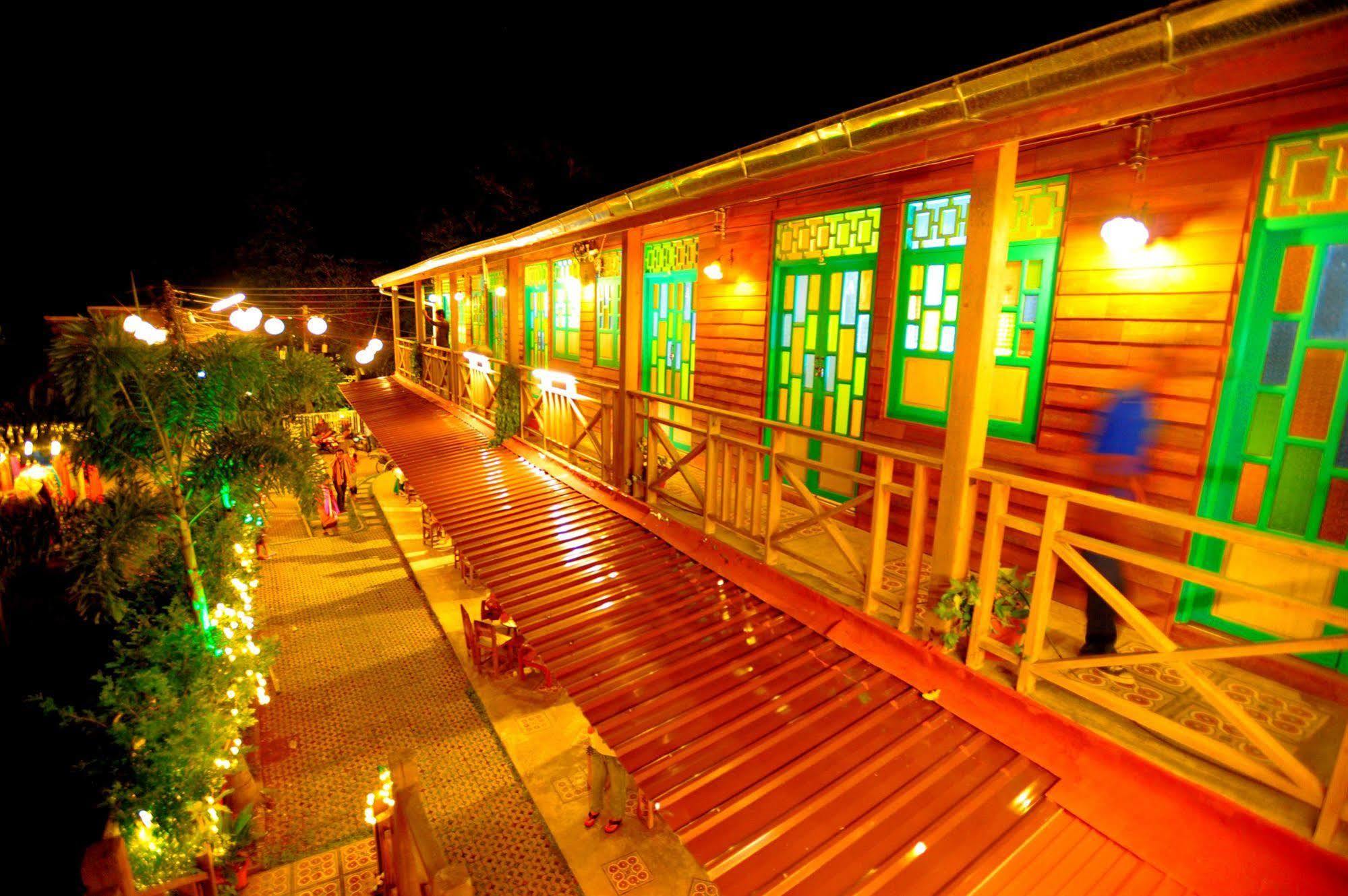 Auberge de jeunesse Huan Saran à Pai Extérieur photo